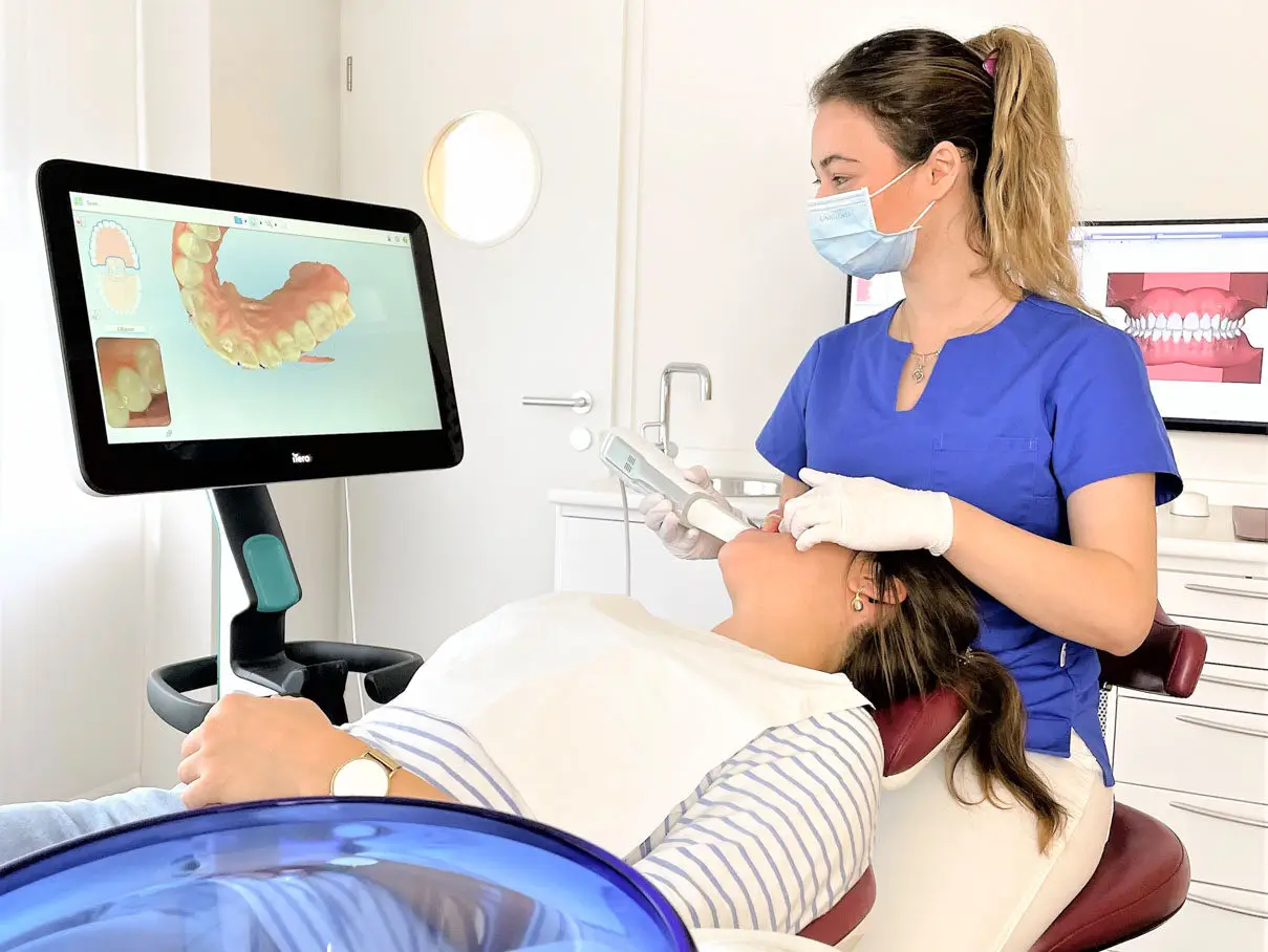 Invisalign-Behandlung in der Praxis Kronenberg Luzern
